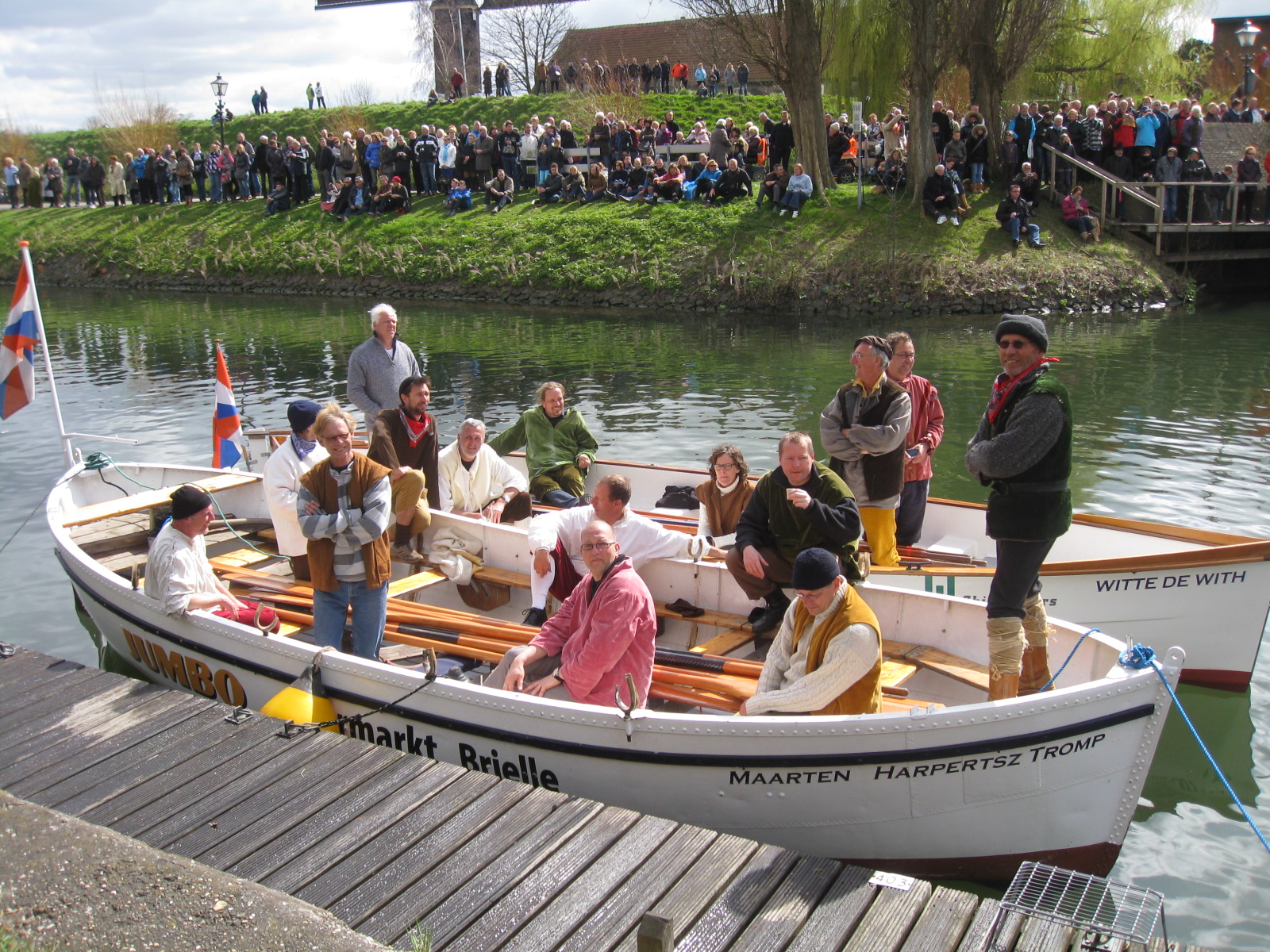 Binnenroeien Geuzenschip op 1 April - Brielle